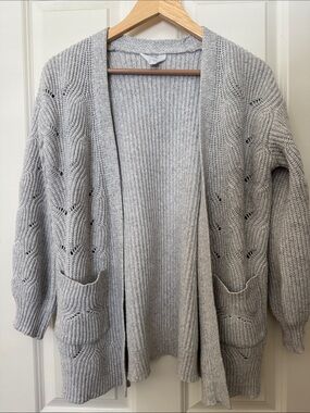 Open-Front Knit Cardigan Sweater in Light Gray